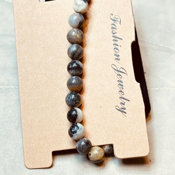 Moss Agate Crystal Beaded Stretchy Bracelet - Picture 4 of 10